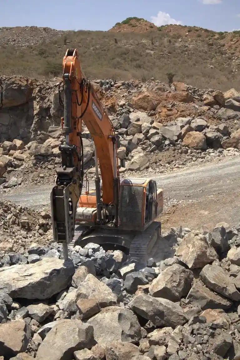 Stones Crunching